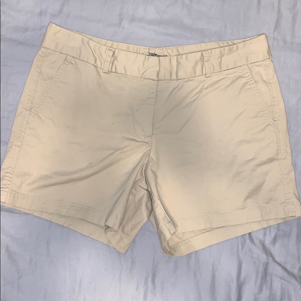 🩳 Khaki Shorts 💪
